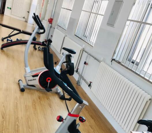 校園內(nèi)部的體育設施建設有哪些好處呢？跟著龍?zhí)矬w育去看看